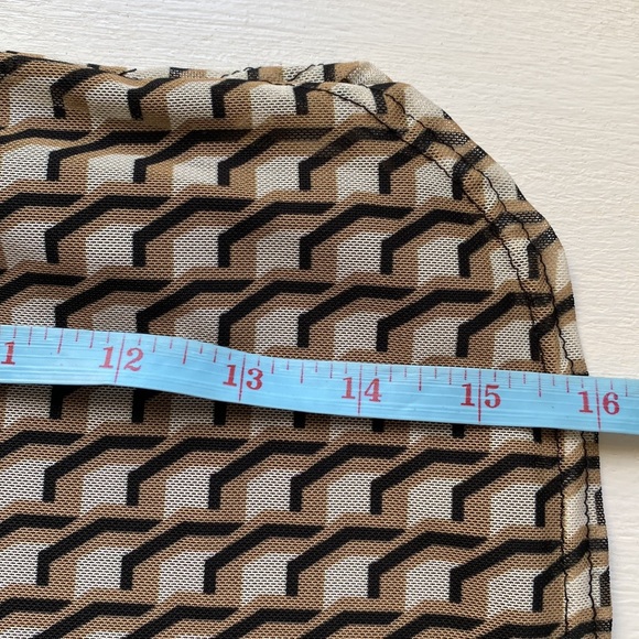 Misguided mesh cuved hem geometric print mini skirt stone Sz. 6 stretch NWT - Picture 6 of 13